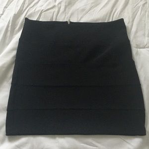 Cute black skirt with zipper